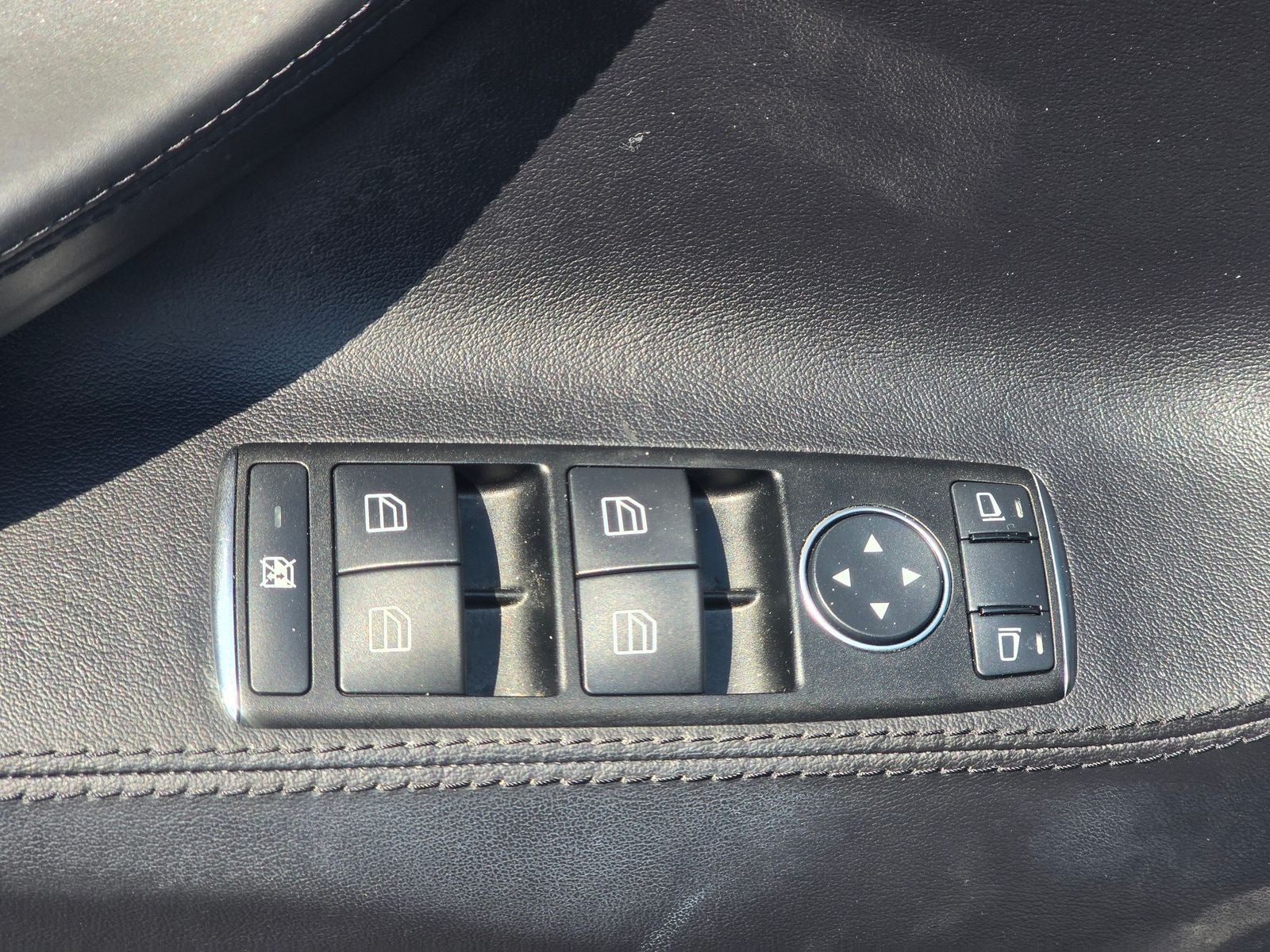 2013 Tesla Model S Base