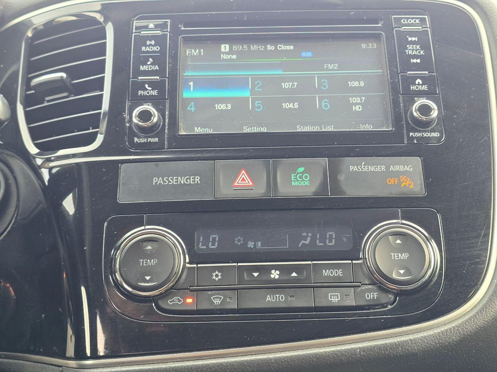 2017 Mitsubishi Outlander ES