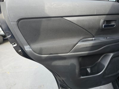 2017 Mitsubishi Outlander ES