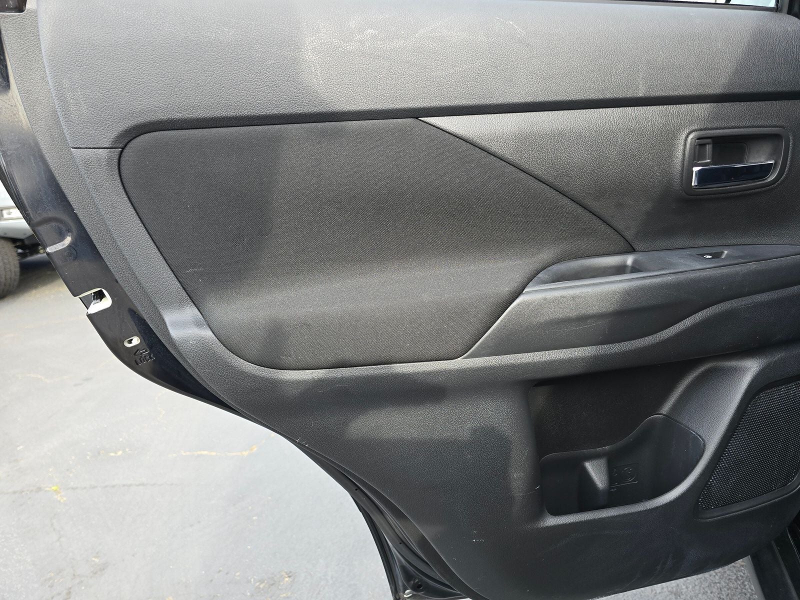2017 Mitsubishi Outlander ES