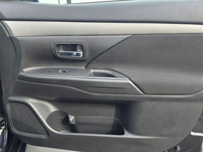 2017 Mitsubishi Outlander ES