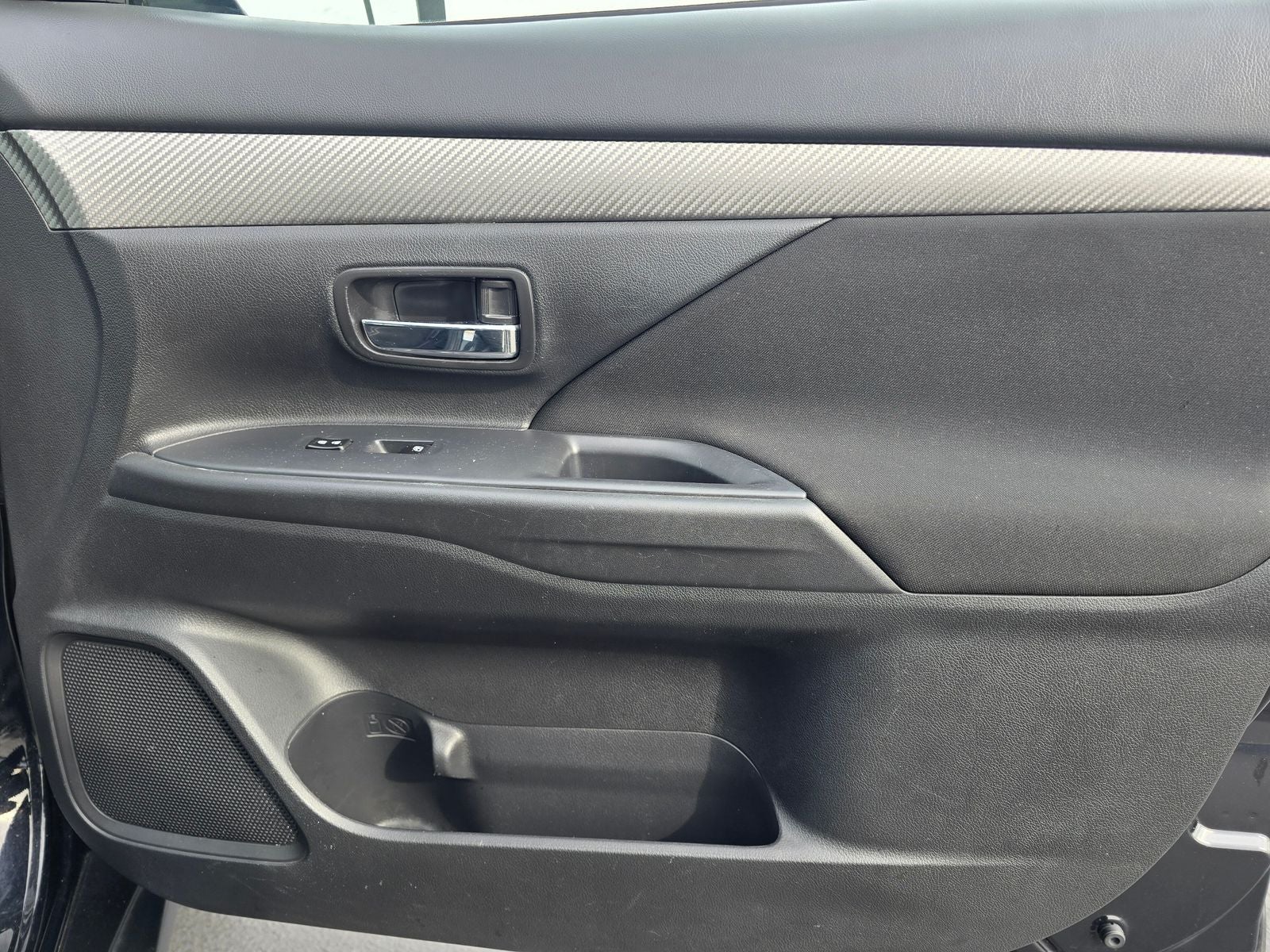 2017 Mitsubishi Outlander ES