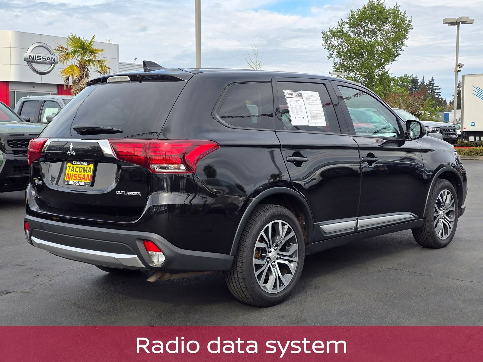 2017 Mitsubishi Outlander ES