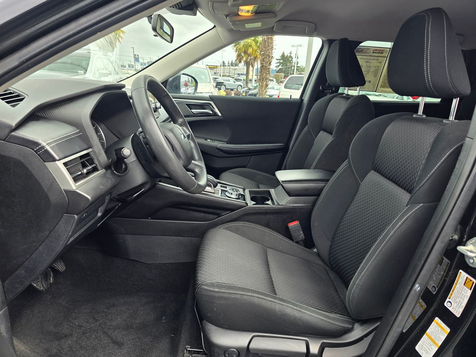 2022 Mitsubishi Outlander ES