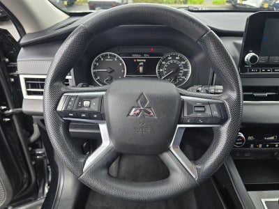 2022 Mitsubishi Outlander ES
