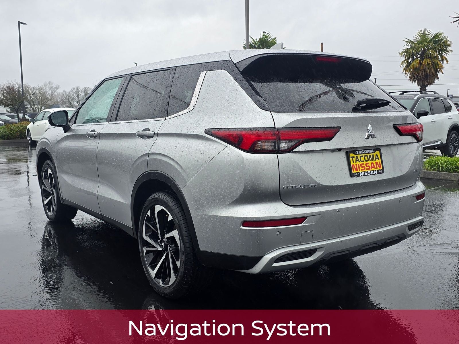 2024 Mitsubishi Outlander SE