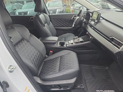 2023 Mitsubishi Outlander PHEV SEL