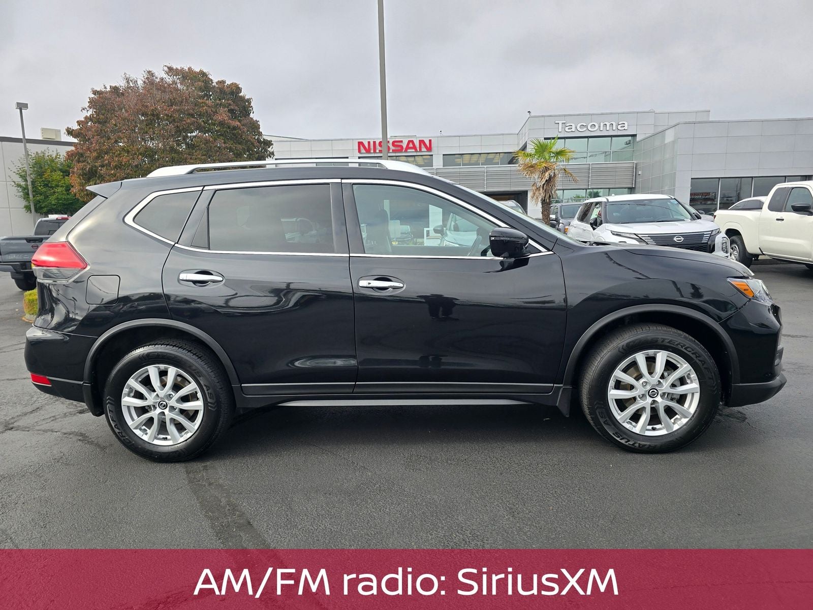 2017 Nissan Rogue SV
