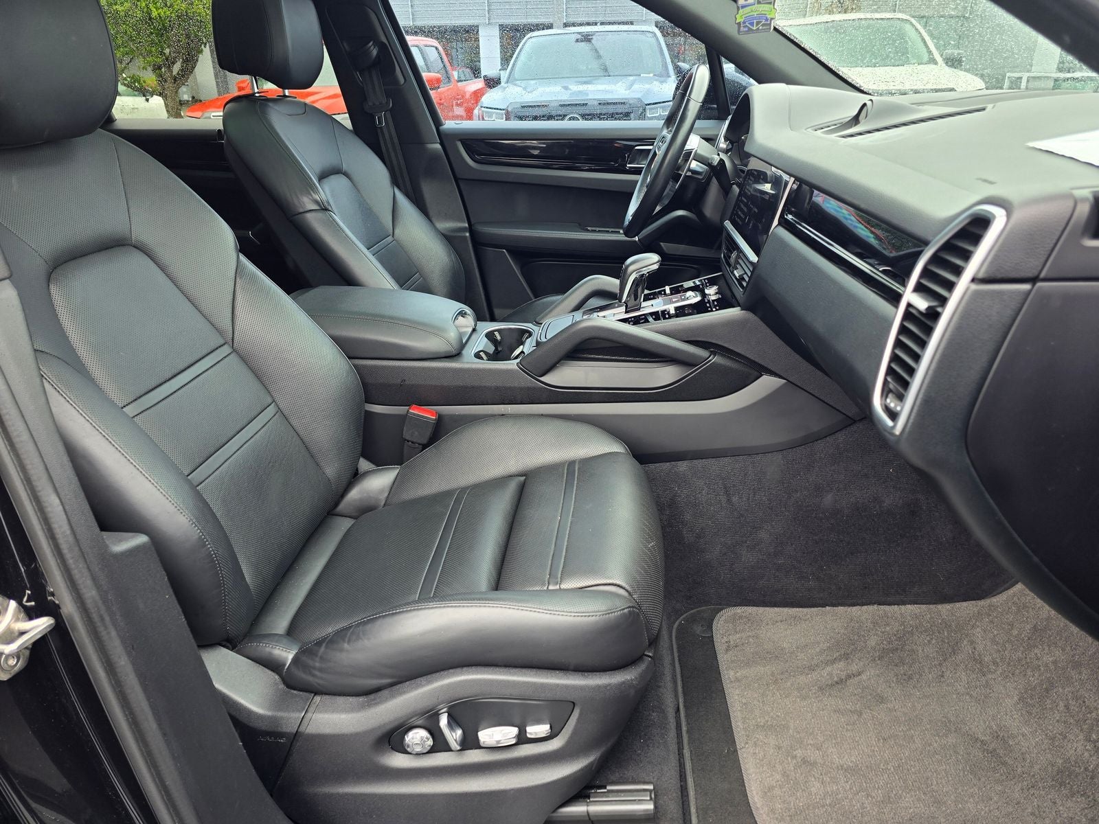 2020 Porsche Cayenne Base