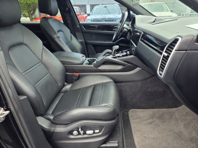 2020 Porsche Cayenne Base