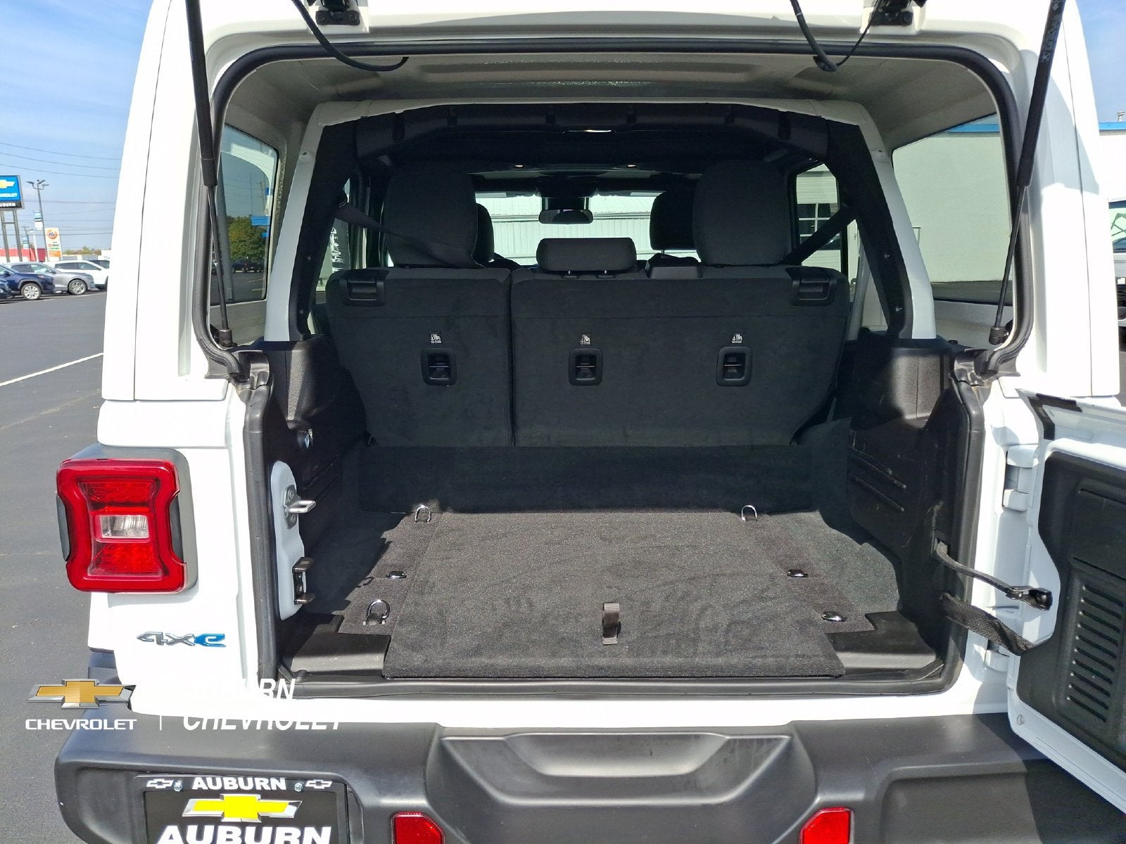 2024 Jeep Wrangler Sahara 4xe