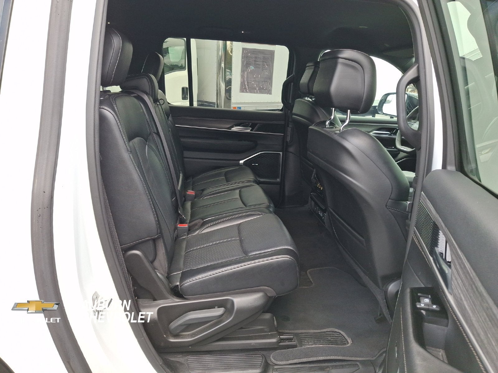 2024 Jeep Wagoneer L Series III