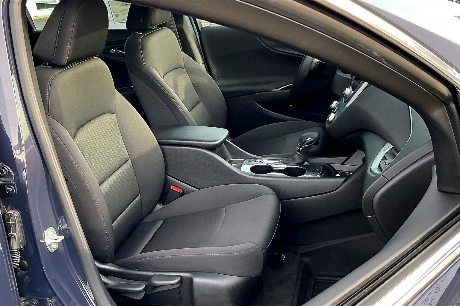 2025 Chevrolet Malibu RS