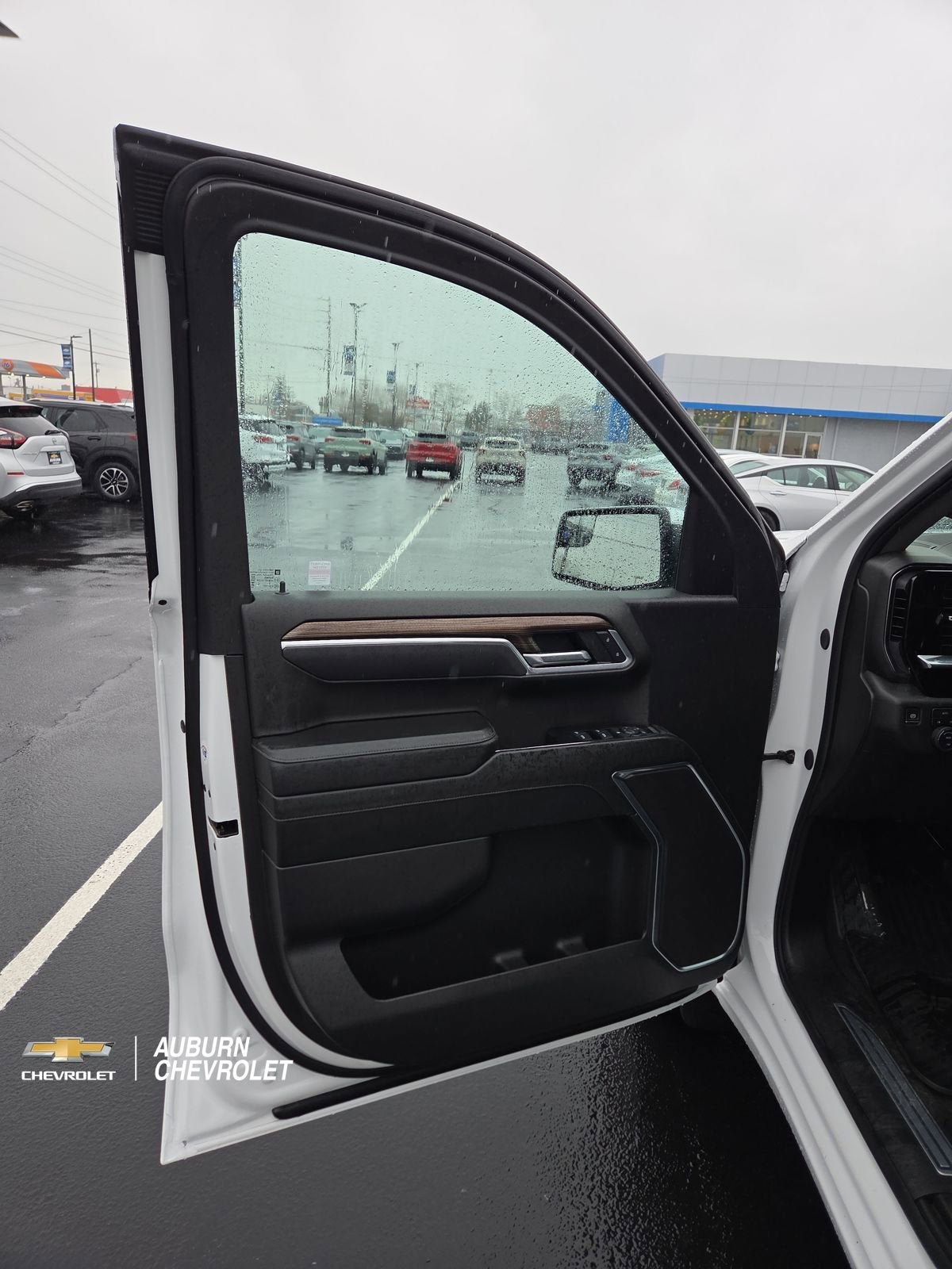 2025 Chevrolet Silverado 1500 LT LT1