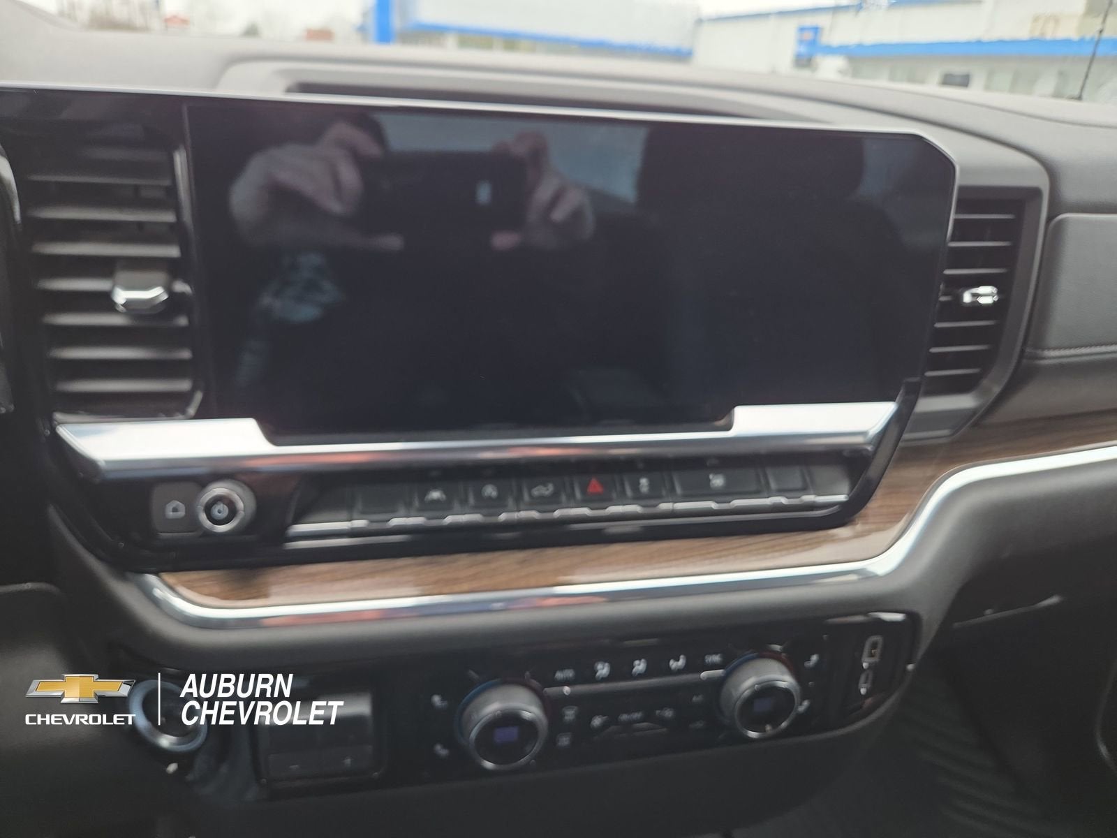 2025 Chevrolet Silverado 1500 LT LT1