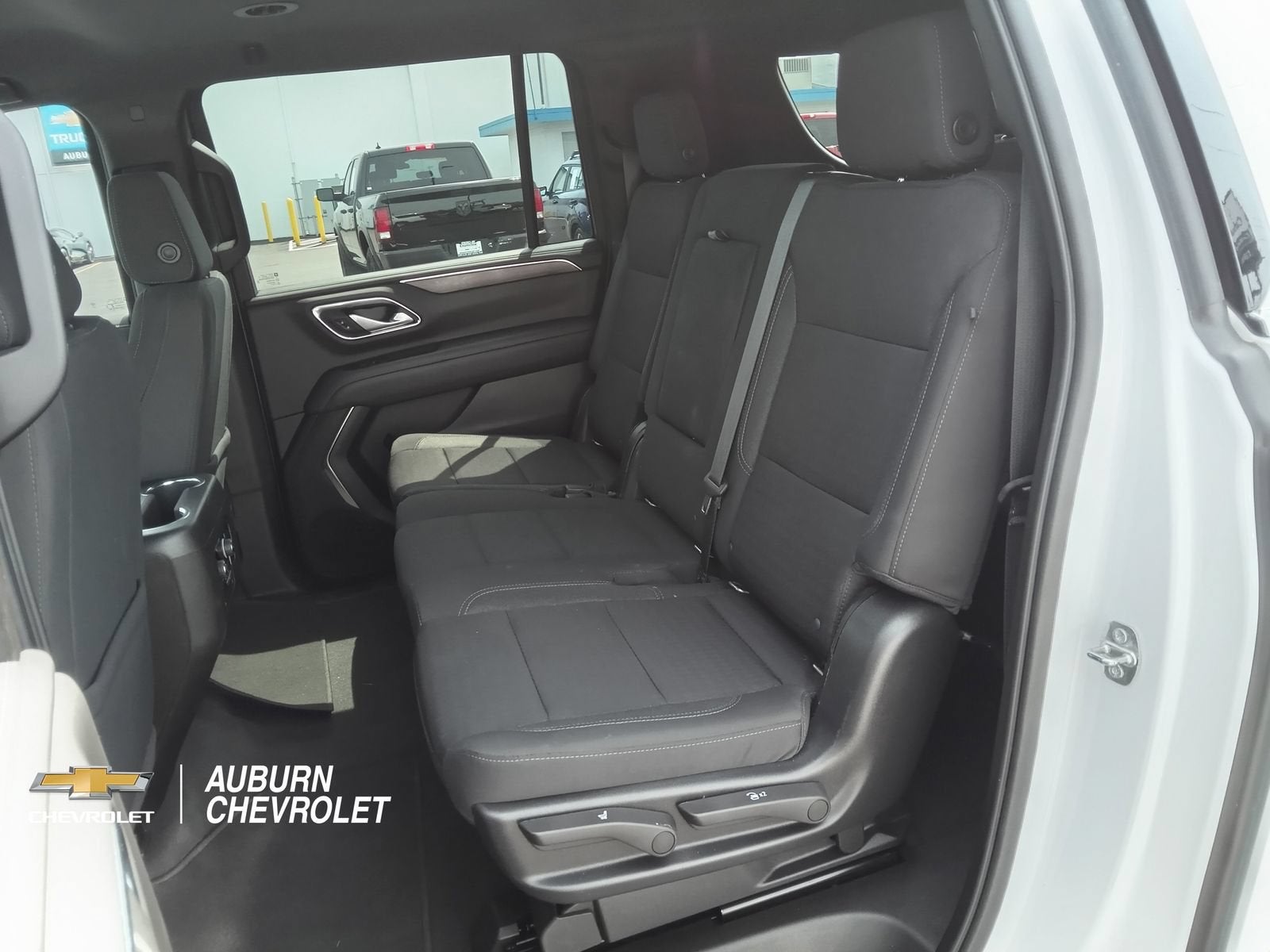 2022 Chevrolet Suburban LS