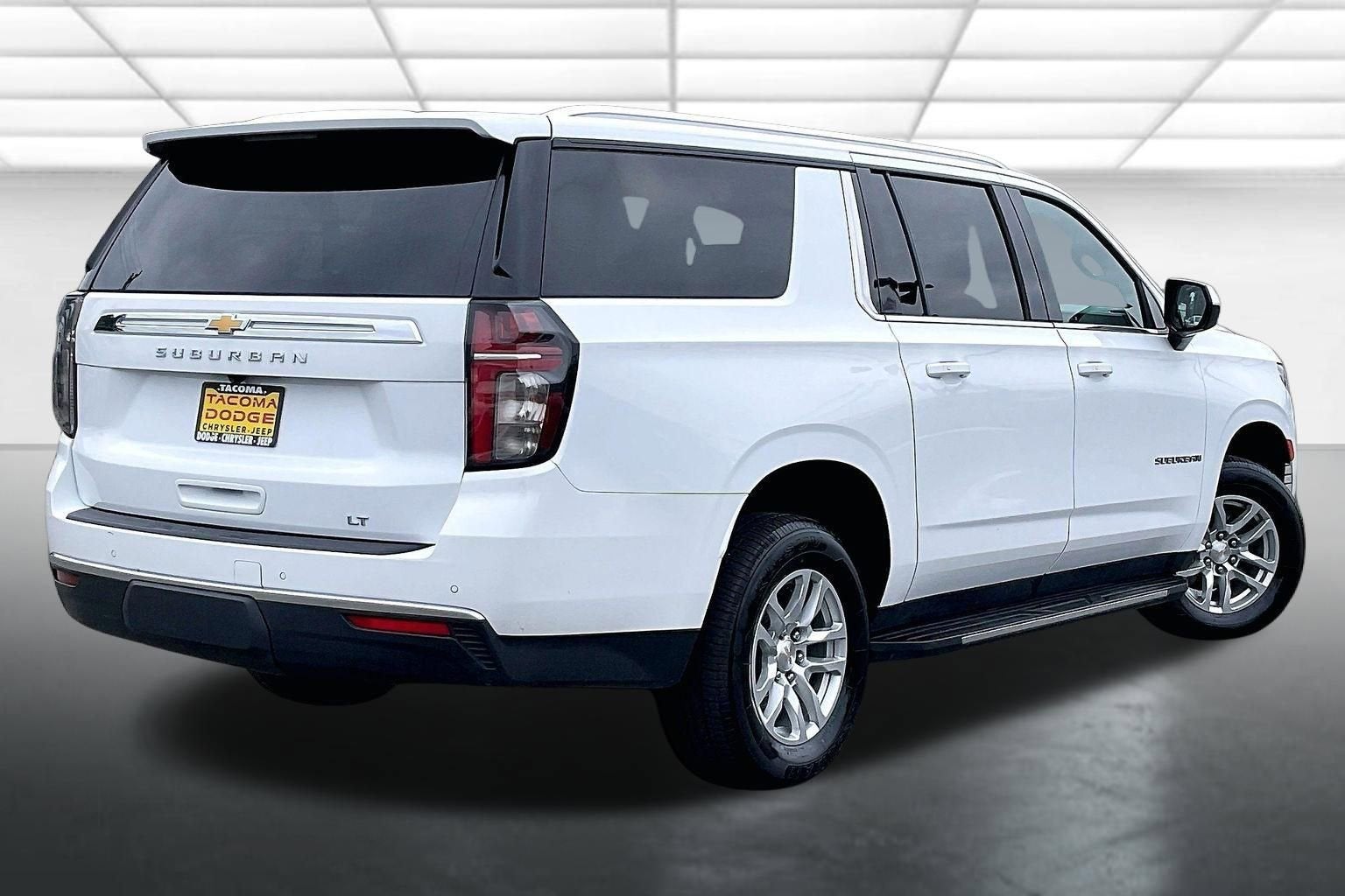 2024 Chevrolet Suburban LT