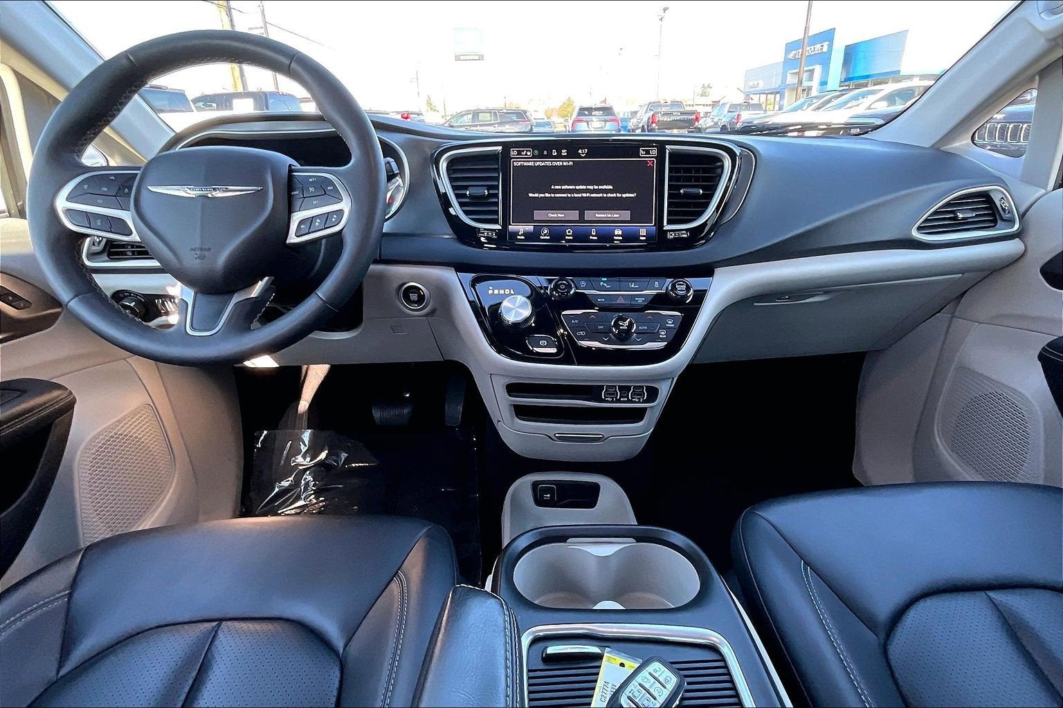 2024 Chrysler Pacifica Touring L