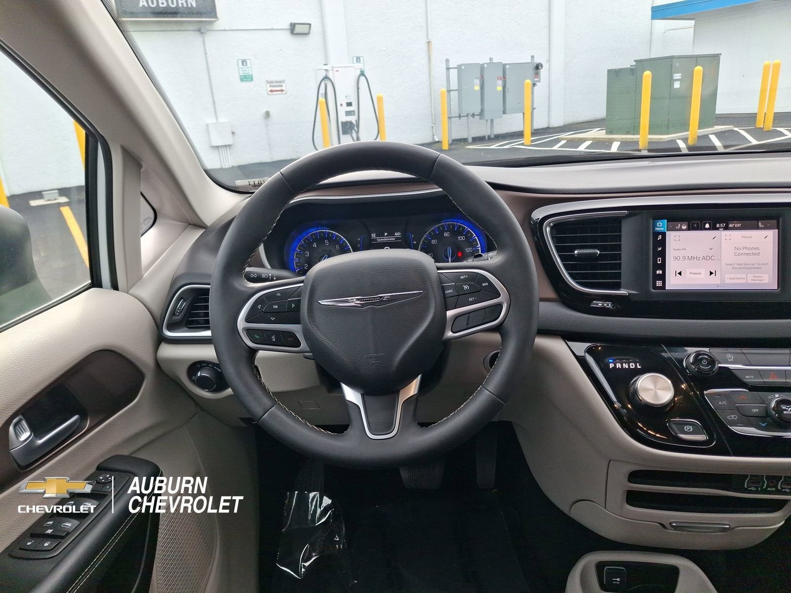 2024 Chrysler Voyager LX