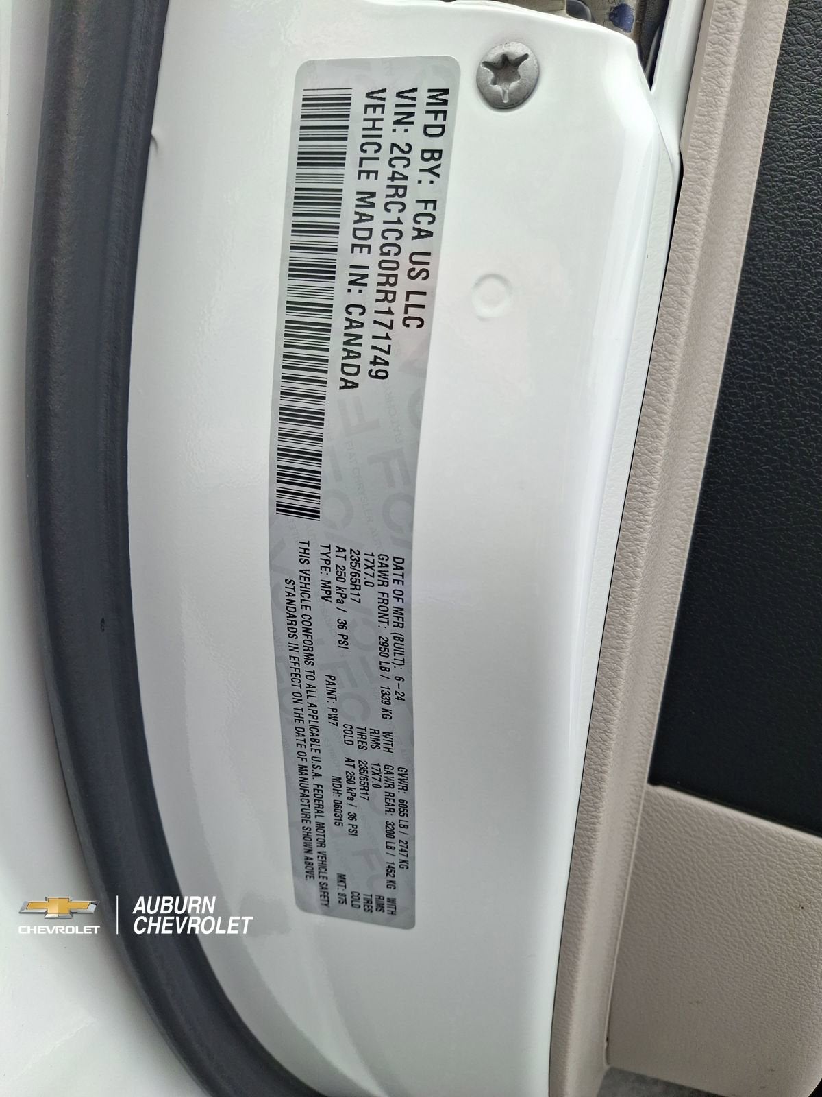 2024 Chrysler Voyager LX