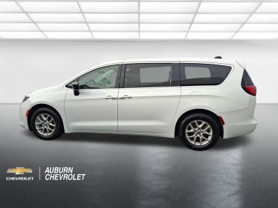 2024 Chrysler Voyager LX