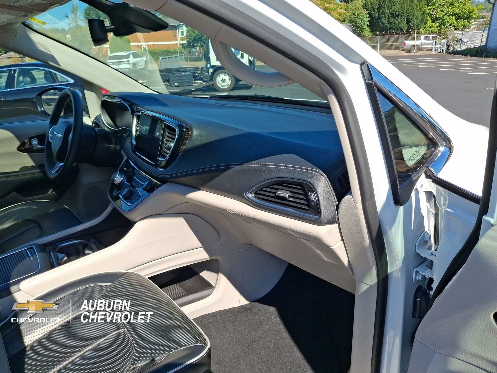 2023 Chrysler Pacifica Limited