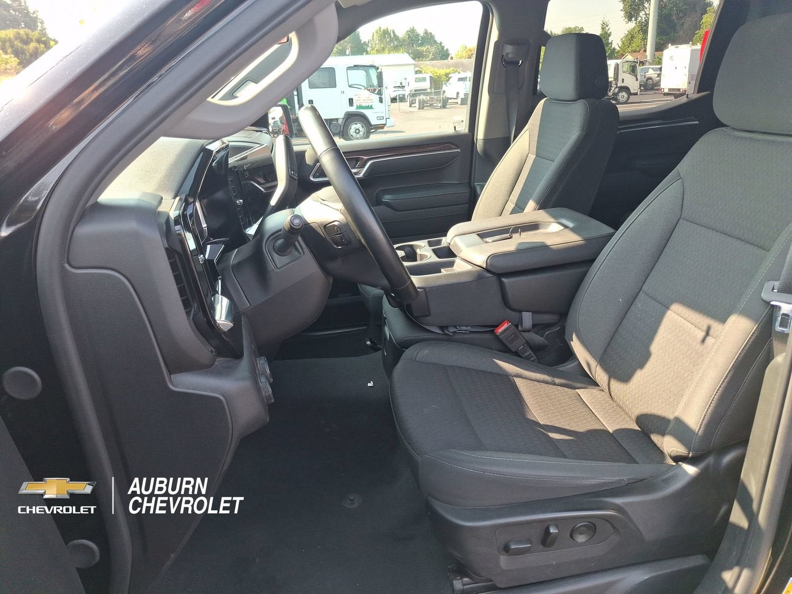 2025 Chevrolet Silverado 1500 LT LT1