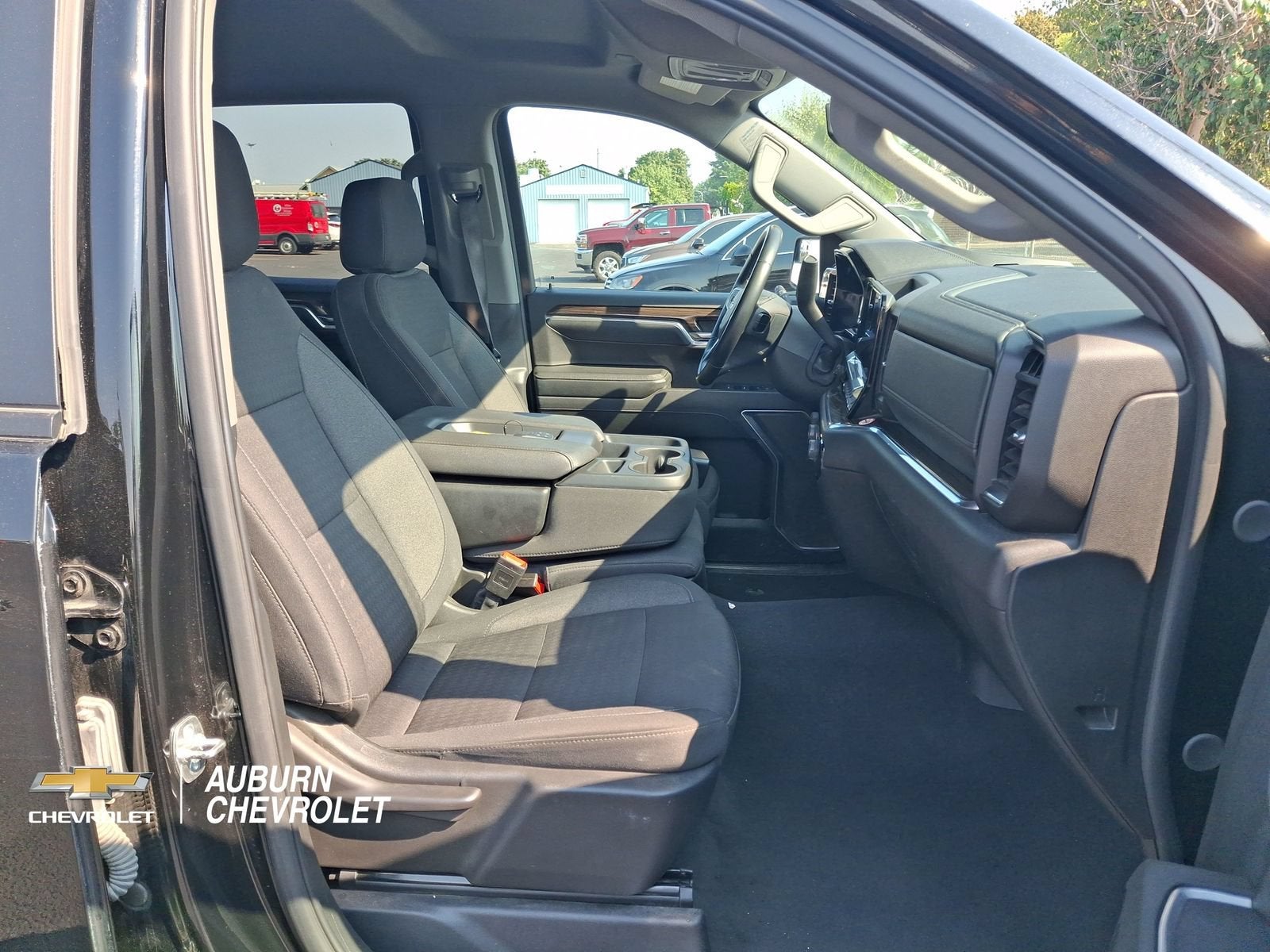 2025 Chevrolet Silverado 1500 LT LT1