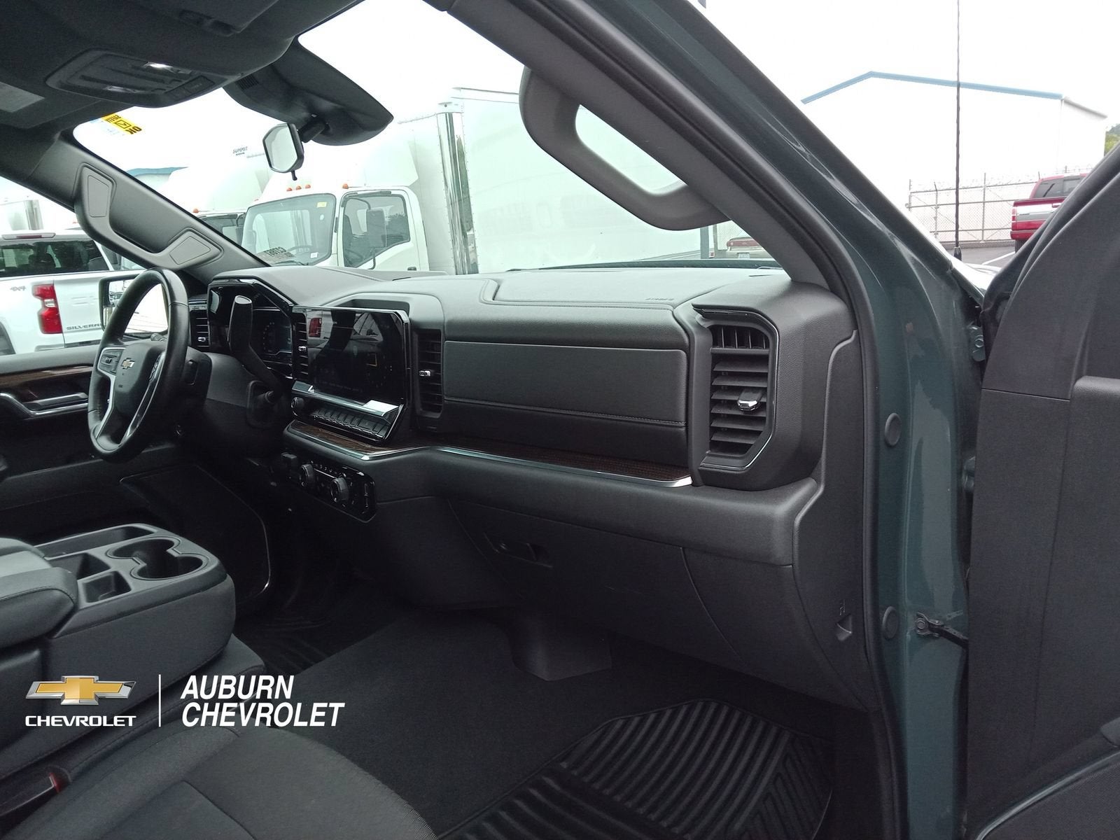 2025 Chevrolet Silverado 1500 LT LT1