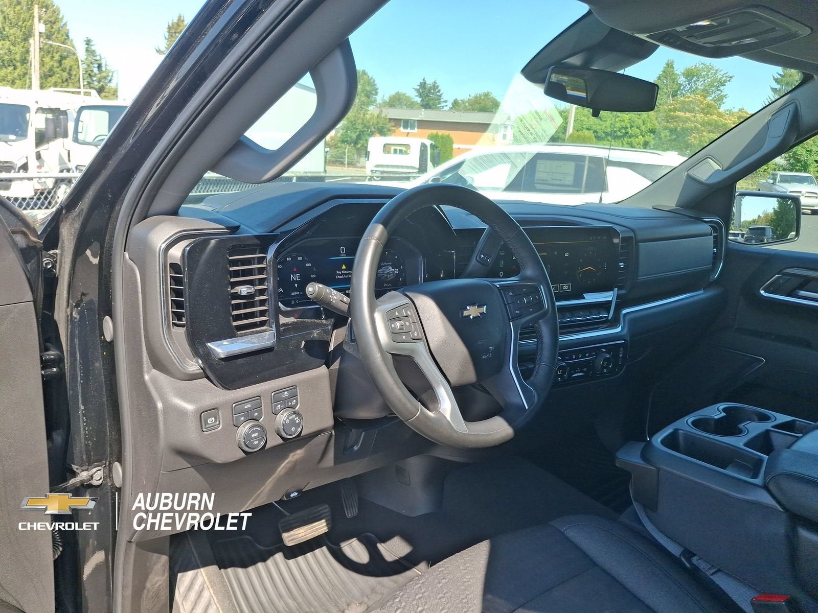2025 Chevrolet Silverado 1500 LT LT1