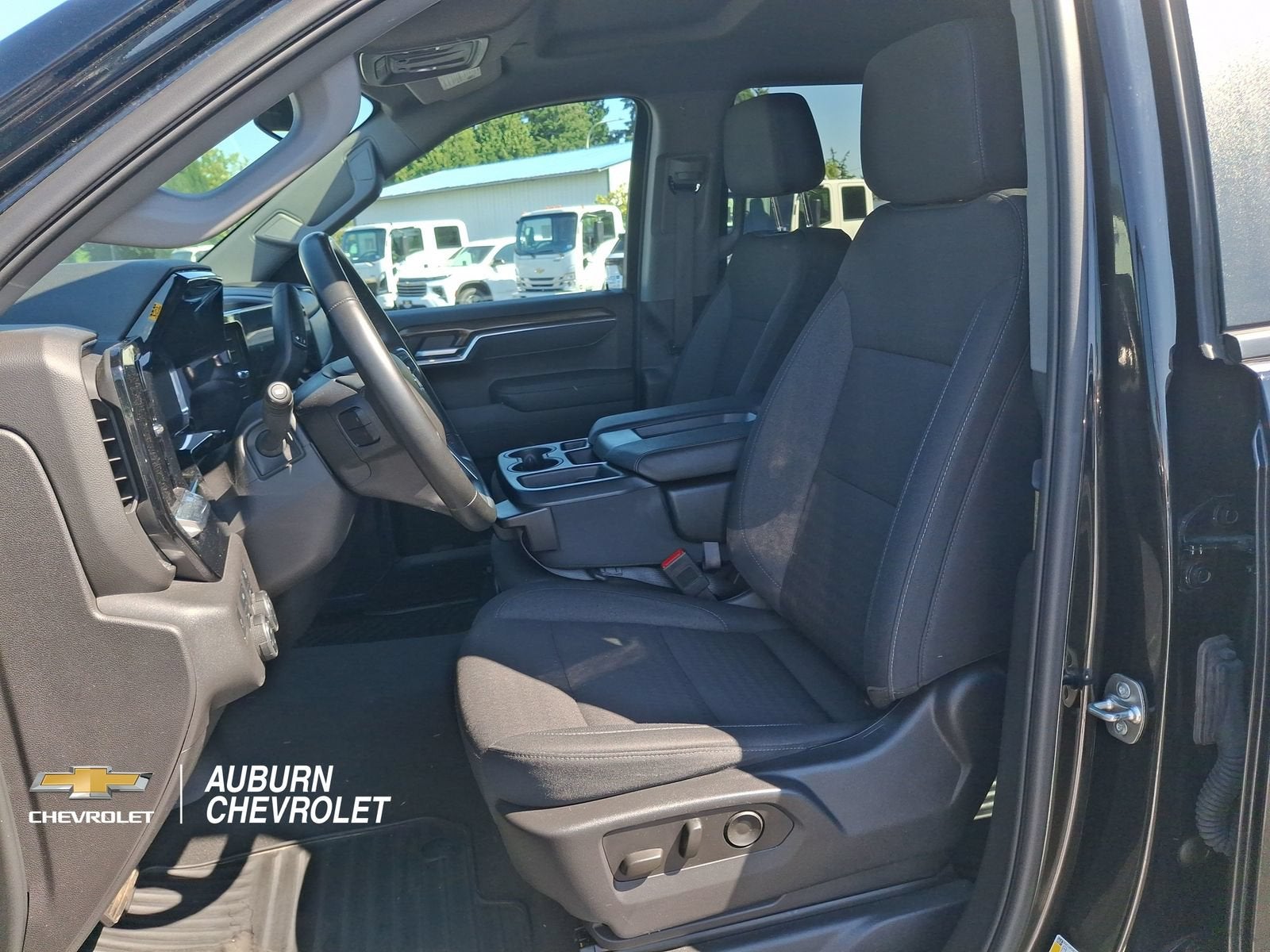 2025 Chevrolet Silverado 1500 LT LT1