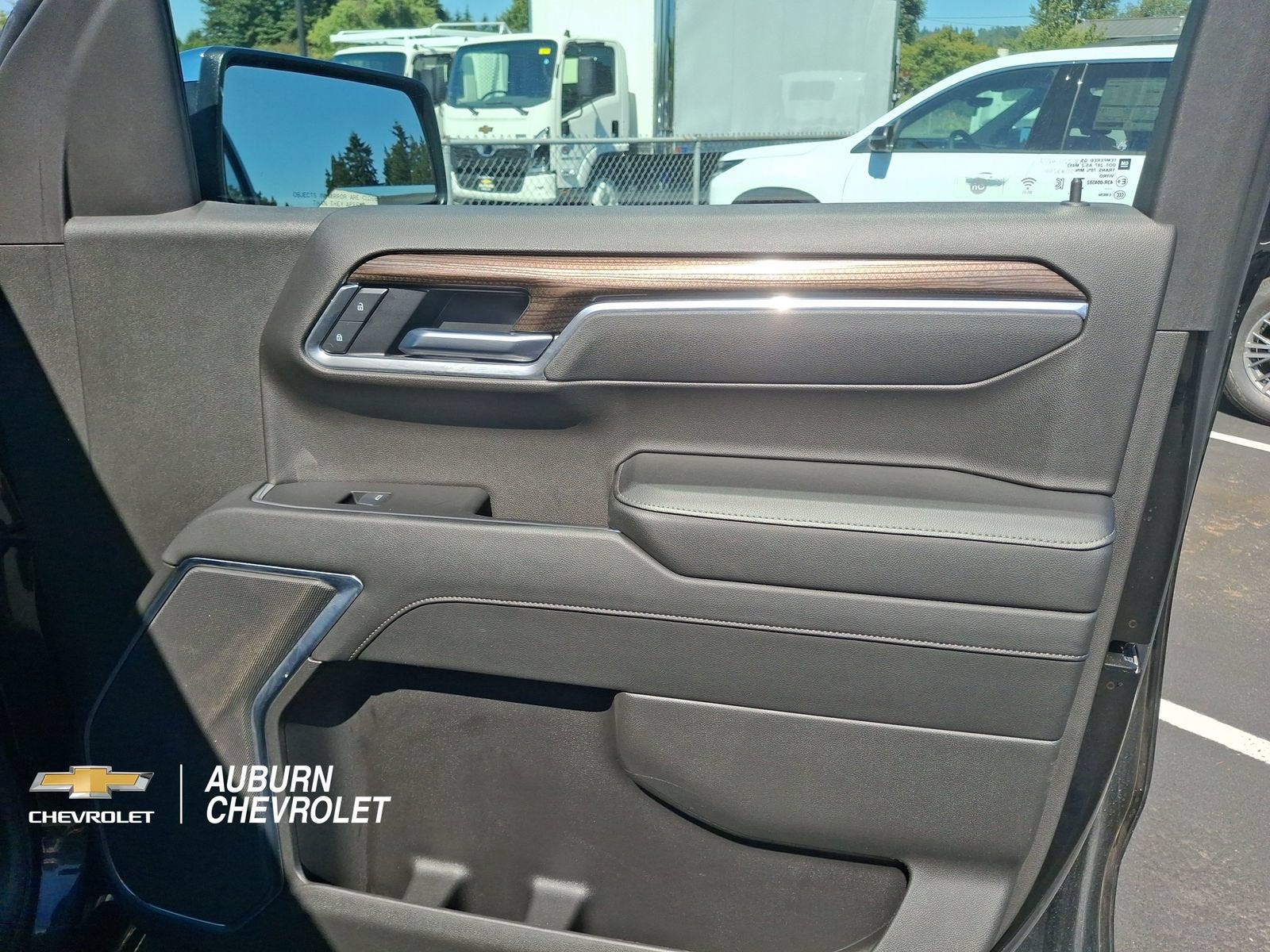 2025 Chevrolet Silverado 1500 LT LT1