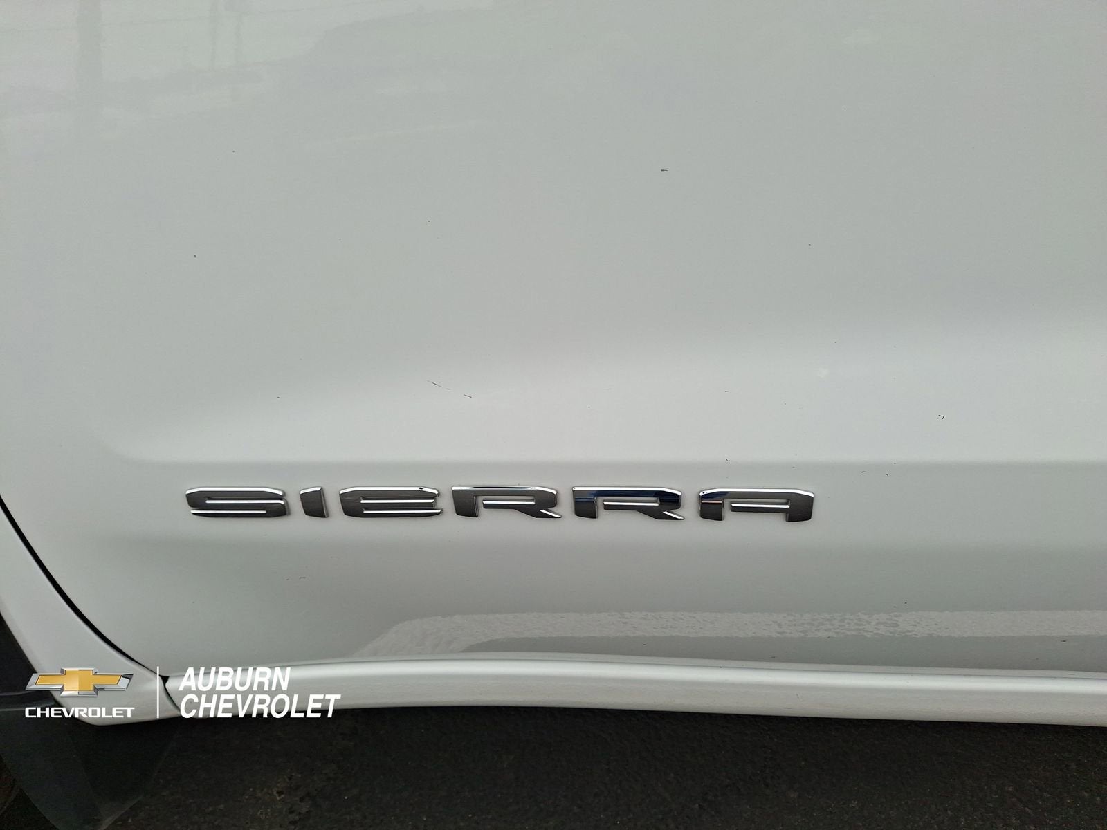 2024 GMC Sierra 1500 SLE