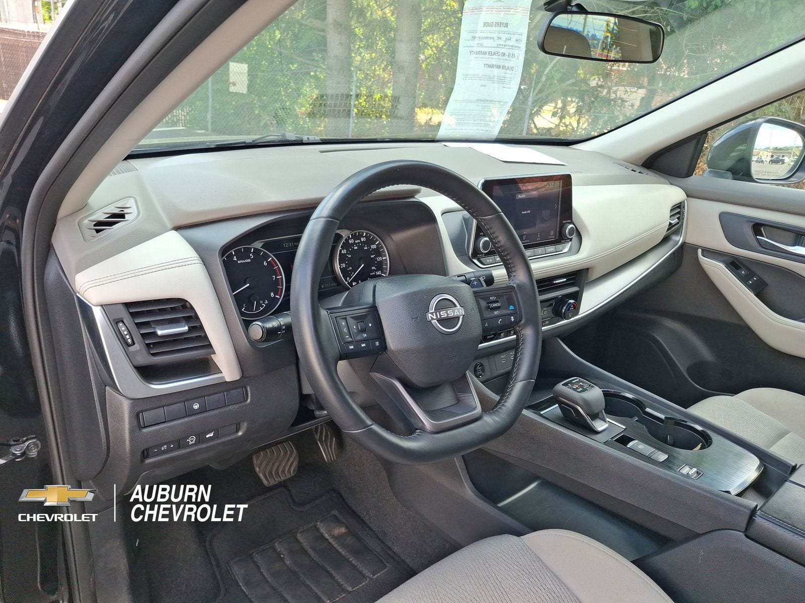 2025 Nissan Rogue SV