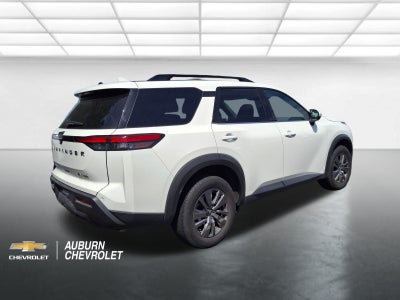 2024 Nissan Pathfinder SV