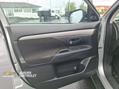 2018 Mitsubishi Outlander ES