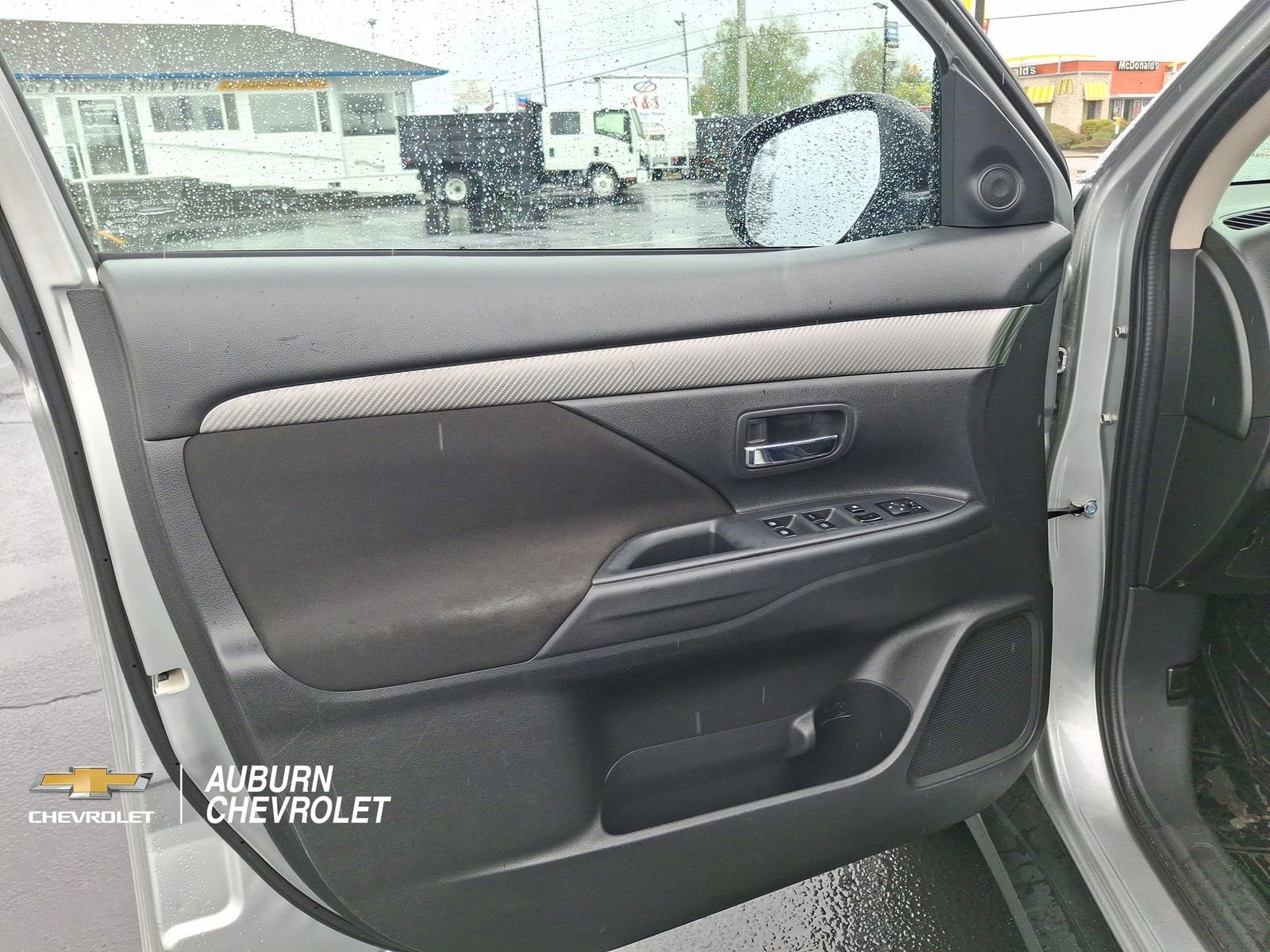 2018 Mitsubishi Outlander ES