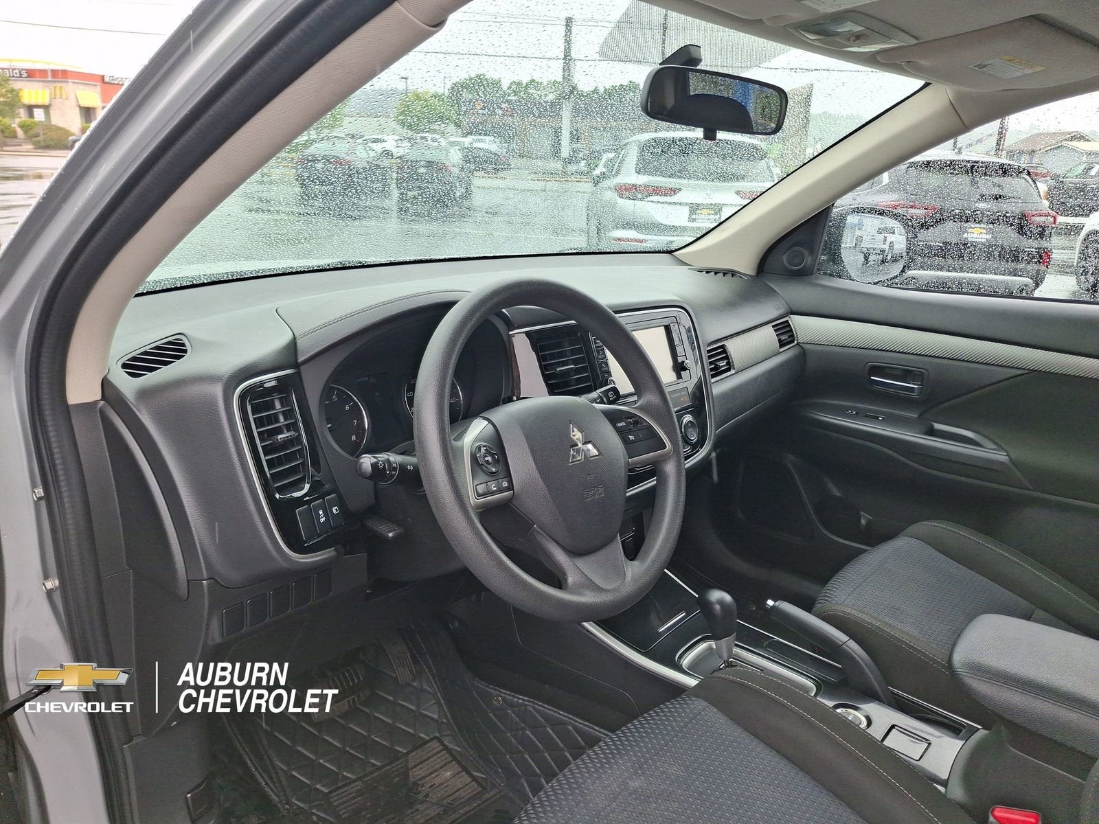 2018 Mitsubishi Outlander ES
