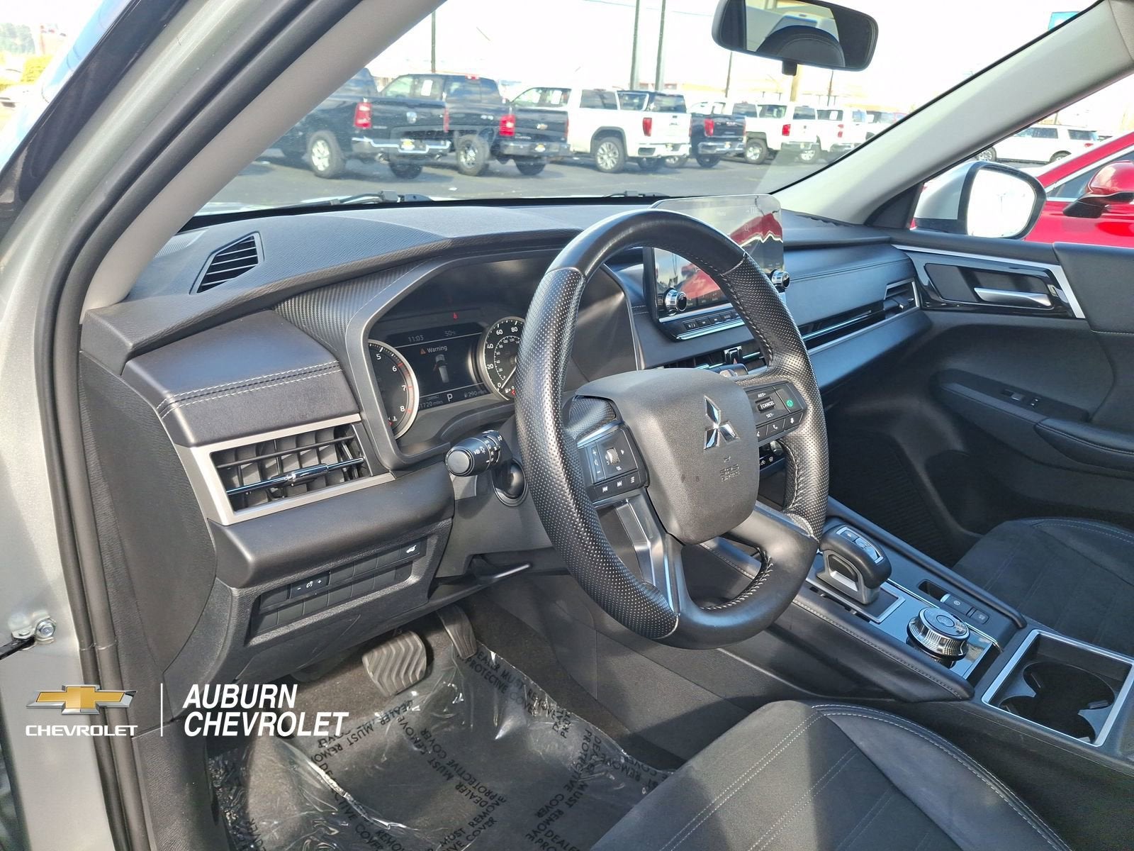 2024 Mitsubishi Outlander SE