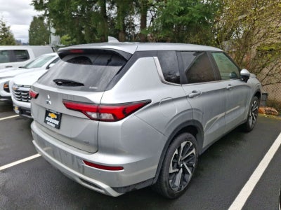 2024 Mitsubishi Outlander SE