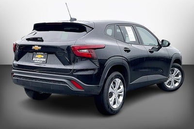 2025 Chevrolet Trax LS