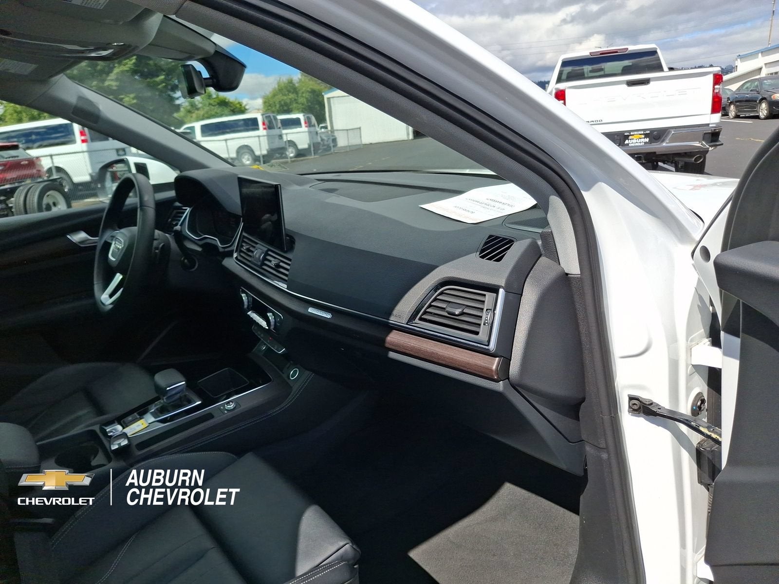 2024 Audi Q5 45 S line Premium quattro