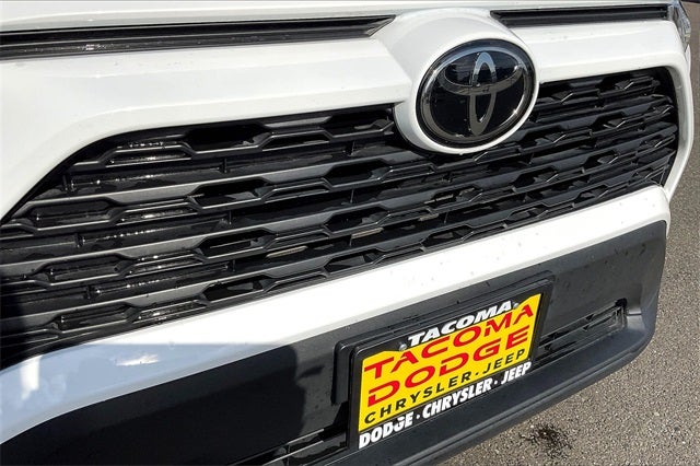 2024 Toyota RAV4 XLE AWD